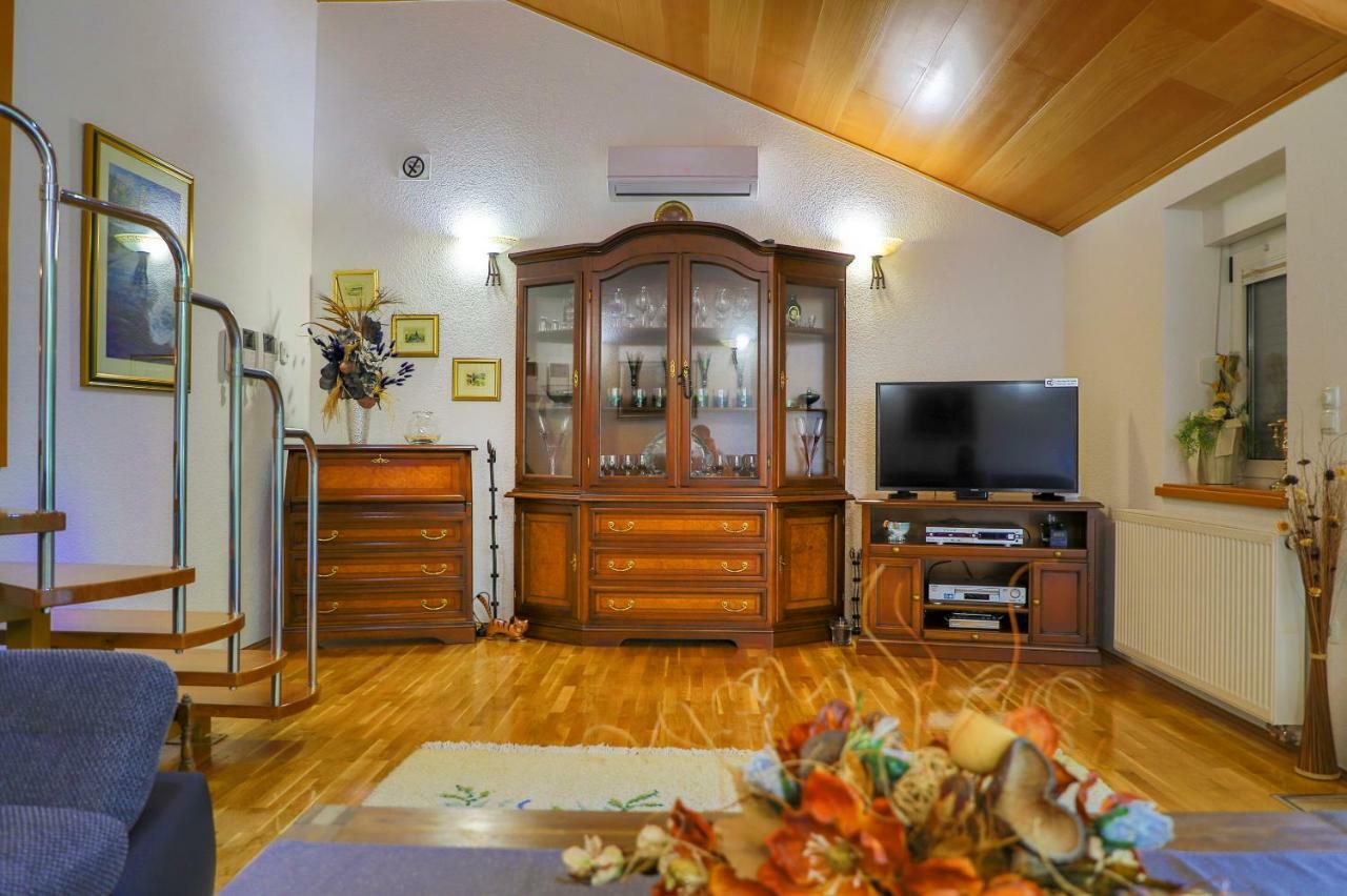 Bihać Holiday Home Villa Sara מראה חיצוני תמונה