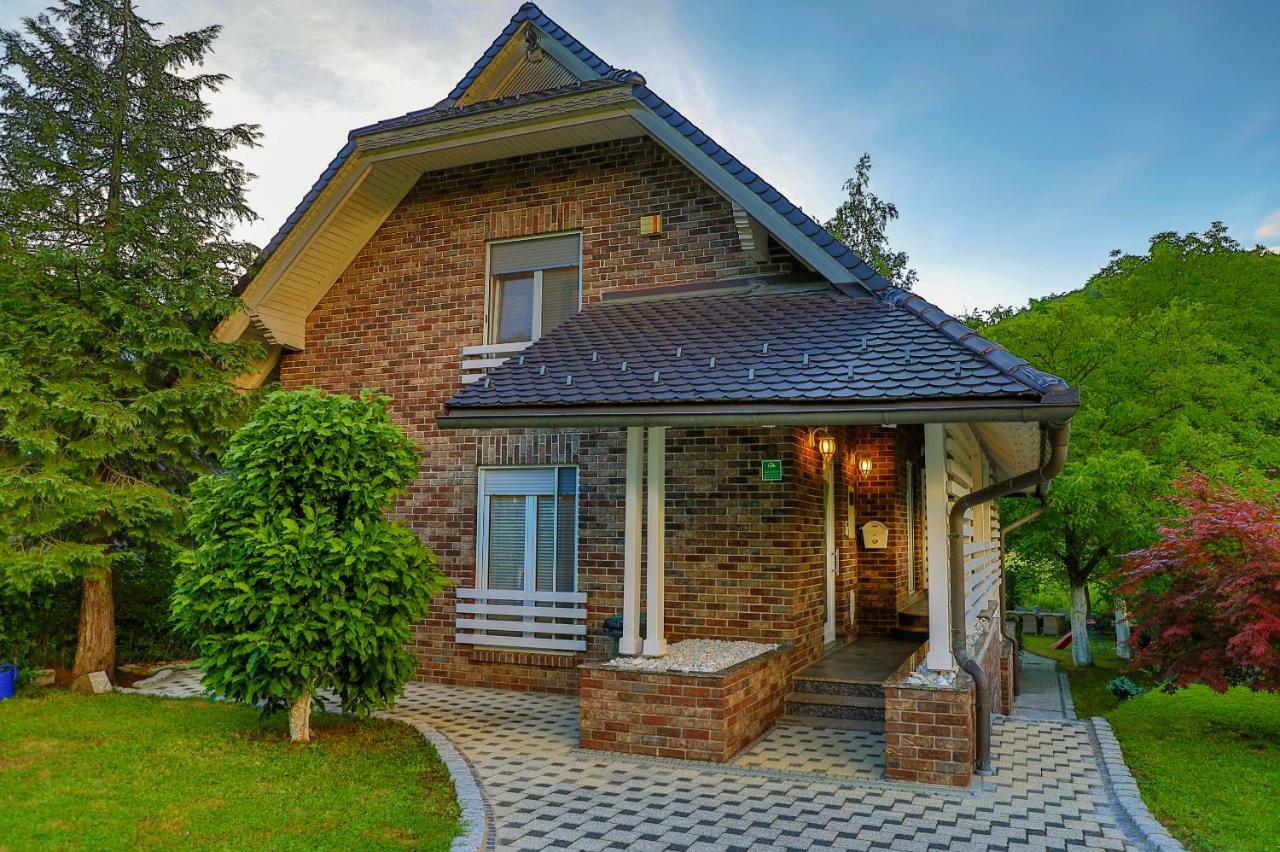 Bihać Holiday Home Villa Sara מראה חיצוני תמונה